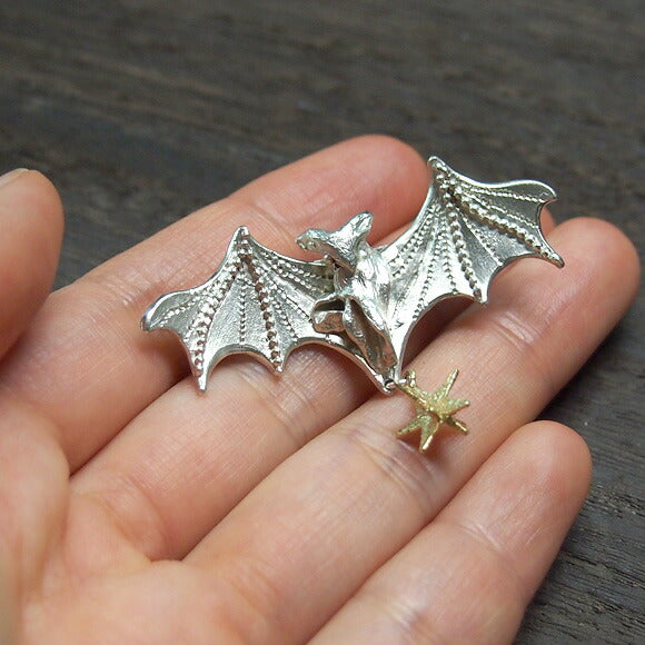 sasakihitomi bat and star brooch silver &amp; brass [No-052S] 