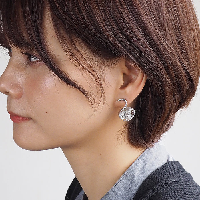sasakihitomi Swan Earrings Silver &amp; White Pearl Binaural Set Women's [No-070] 