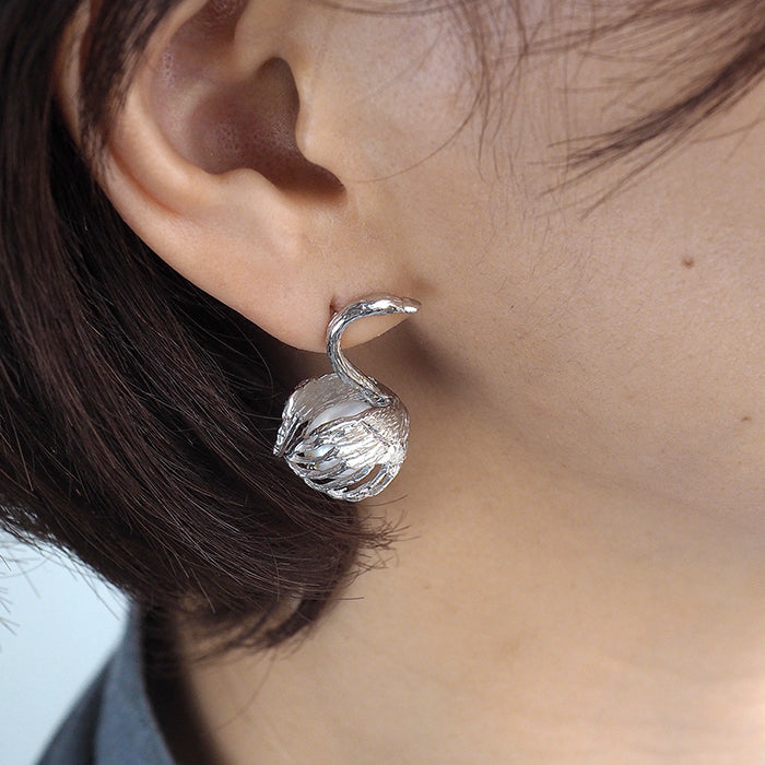 sasakihitomi Swan Earrings Silver &amp; White Pearl Binaural Set Women's [No-070] 
