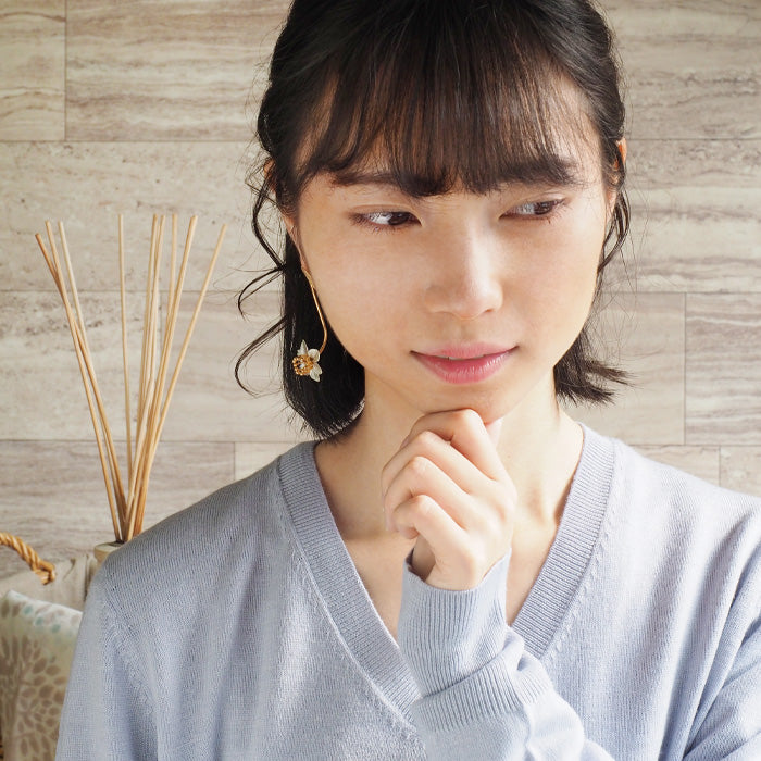 sasakihitomi Narcissus Earrings Asymmetric Silver 925 18K Gold Coating Binaural Set [No-077] 