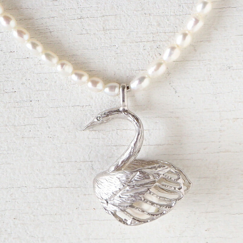 sasakihitomi Swan necklace silver &amp; white pearl [No-078]