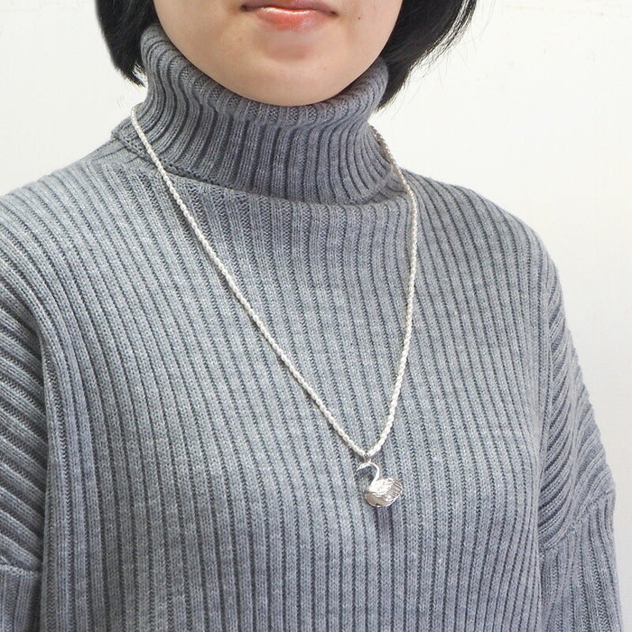 sasakihitomi Swan necklace silver &amp; white pearl [No-078]