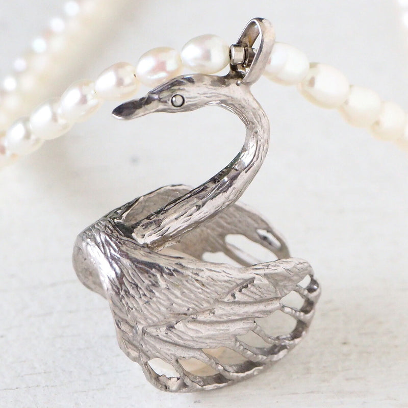 sasakihitomi Swan necklace silver &amp; white pearl [No-078]
