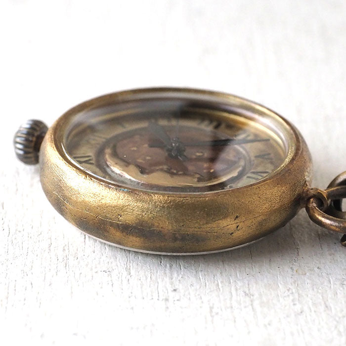 渡辺工房 手作り懐中時計 “Crescent Moon-MB” メンズブラス 甲丸ケース 革紐チェーン [NW-379CM]