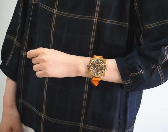 Watanabe Kobo Handmade Wristwatch Manual Winding Type Back Skeleton Square 40mm Jumbo Brass 3D Numbers &amp; Engraved Numbers [NW-BHW097] 