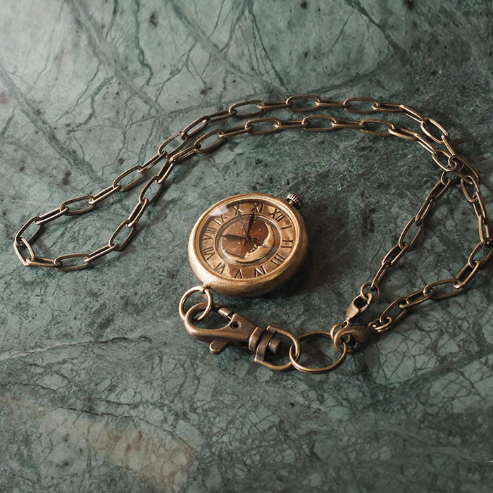 渡辺工房 手作り懐中時計 “Crescent Moon-JB” ジャンボブラス 甲丸ケース 真鍮チェーン [NW-JUM158CM]