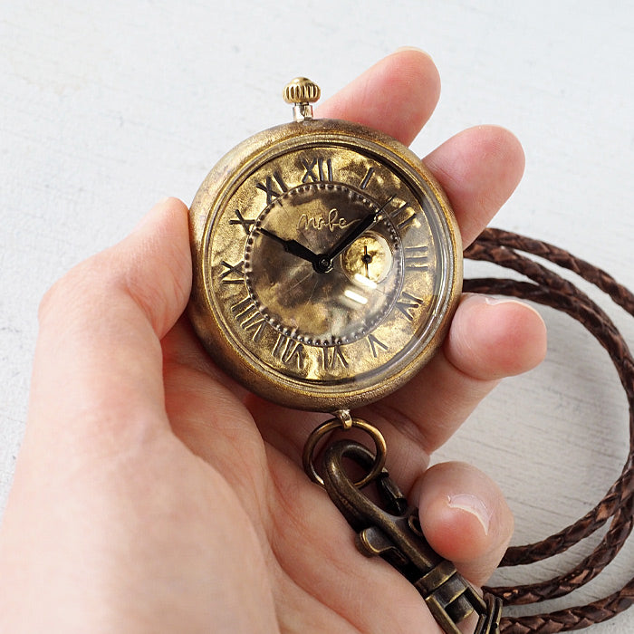 渡辺工房 手作り懐中時計 “Armor-MEGA懐中-SS” 甲丸ケース 44mm スモールセコンド ローマ数字 真鍮 文字盤 [NW-JUM159SS]