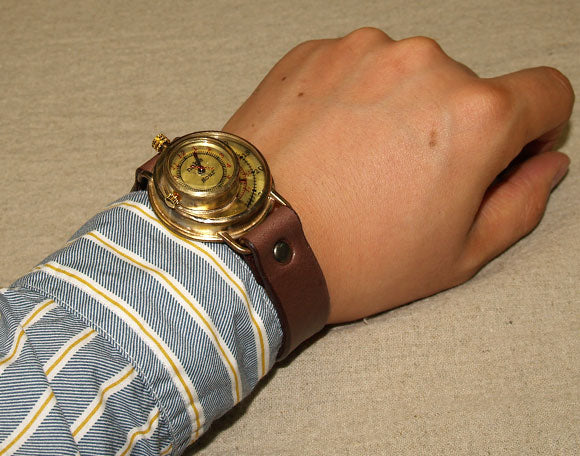 Watanabe Koubou 手工手錶“SCOPE-L”巨型黃銅 [NW-JUM66] 