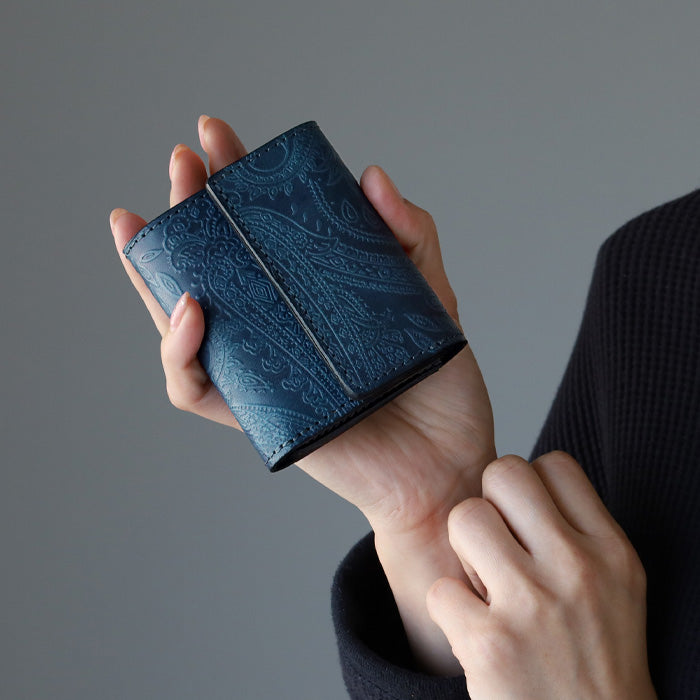 RE.ACT Yamato Aizome(Japanese natural indigo dye) Tri-fold compact wallet (with coin purse) Paisley [RA2021-003AI-PAI] 