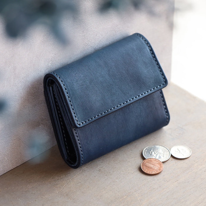 RE.ACT (リアクト) 大和藍染 三つ折りコンパクト財布 (小銭入れ付き) [RA2021-003AI-SOL]