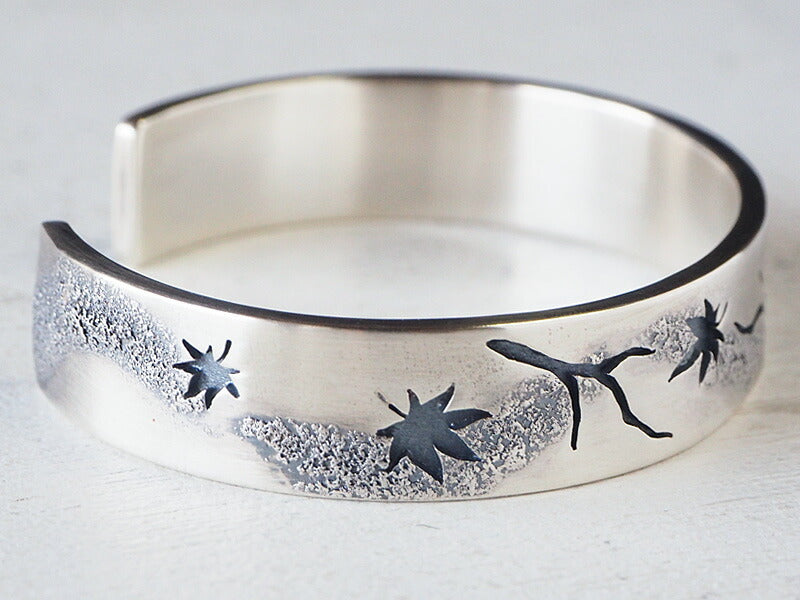 Japanese pattern accessory artist Saori Miura sparrow x autumn leaves overlay silver bangle [S-Bbm-01] 