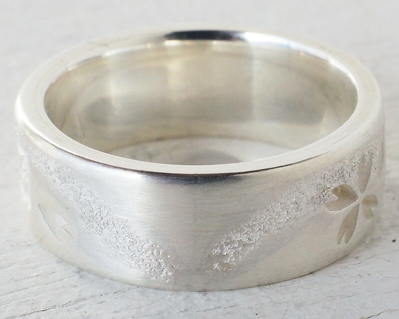 エス 和柄アクセサリー作家・三浦砂織 霞桜 平打ちリング 透かし彫りオーバーレイ シルバー 7mm 白仕上げ [S-R-16-W]