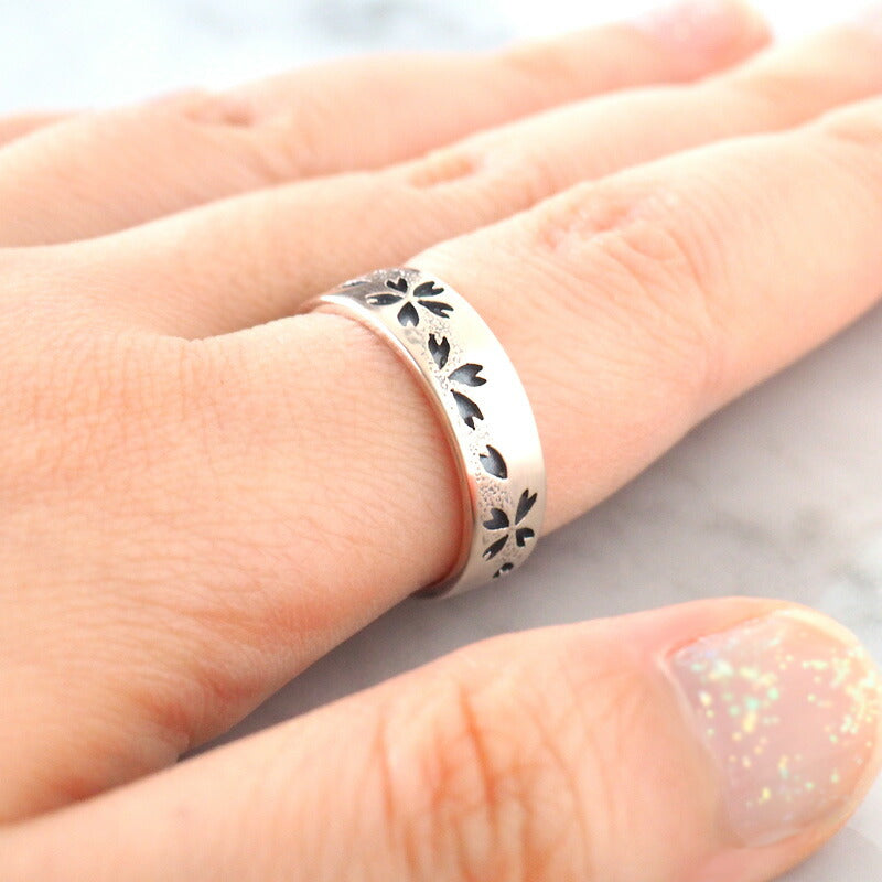 S Japanese pattern accessory artist Saori Miura Kasumizakura flat ring openwork overlay pink silver 6mm oxidized finish [SR-P15-B] 