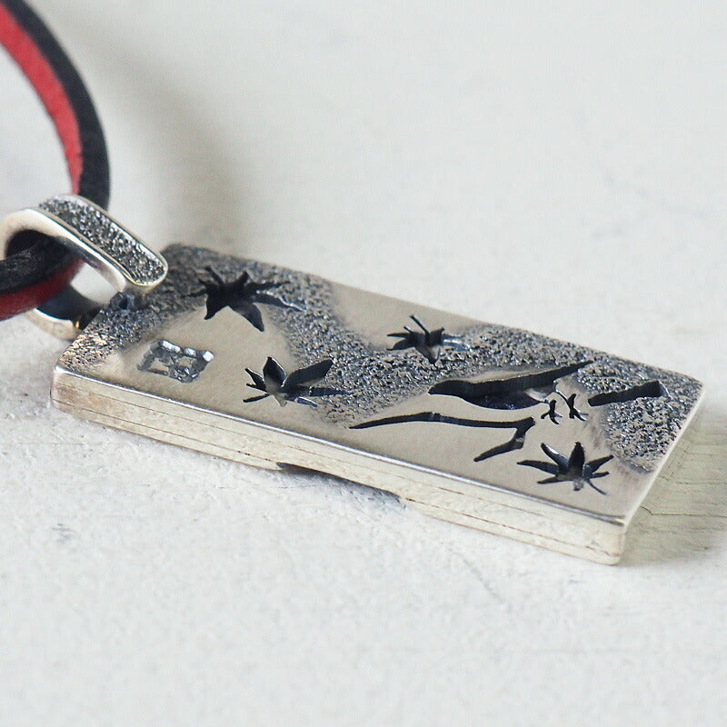 Japanese pattern accessory artist Saori Miura Java sparrow x autumn leaves overlay silver pendant [ST-07] 