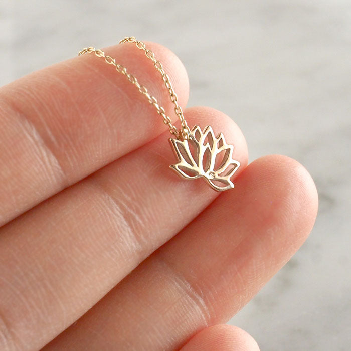 S lotus necklace 10k yellow gold [S-Th-10y]