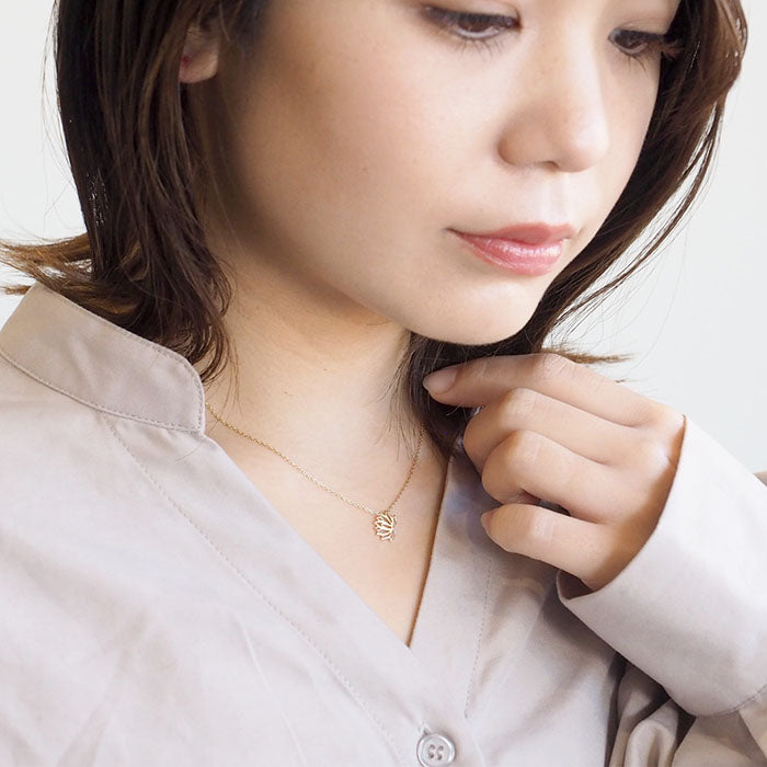 S lotus necklace 10k yellow gold [S-Th-10y]