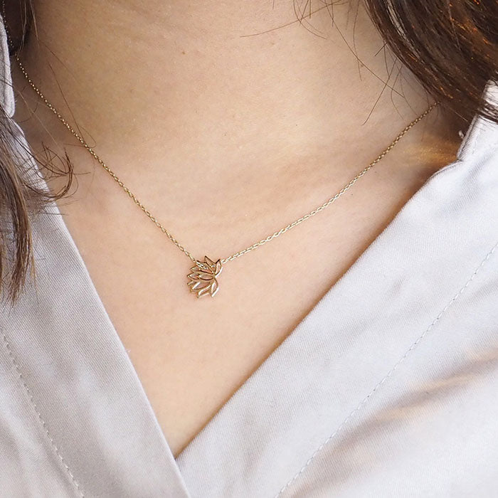 S lotus necklace 10k yellow gold [S-Th-10y]
