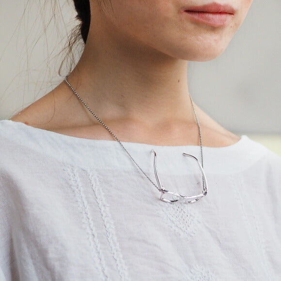 small right（スモールライト） メガネ ウェリントンフレーム ネックレス 真鍮 ロジウムメッキ [SR-NL-09]