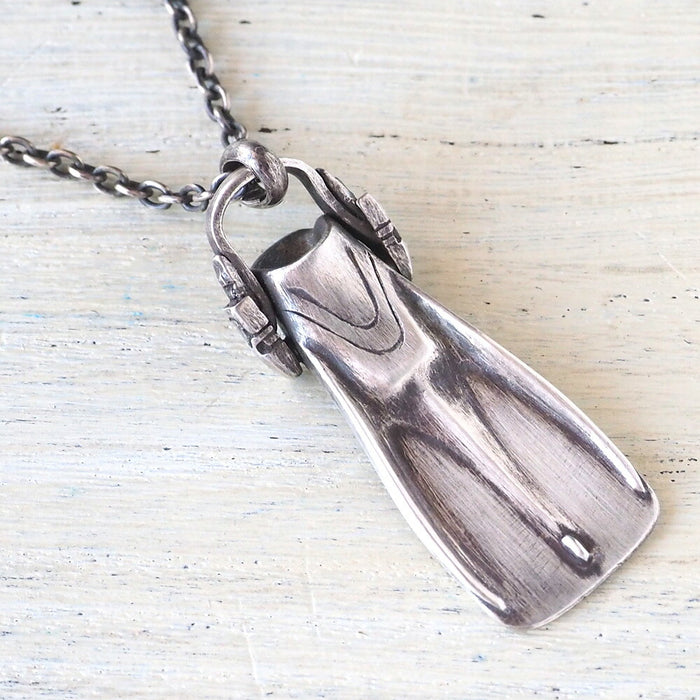small right Fin necklace for handmade accessories divers silver [SR-NL-14] 