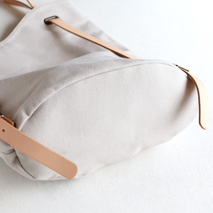ulazan alter Asymmetric Water Repellent Canvas Backpack Ivory Women's Men's [U0210-IV] 