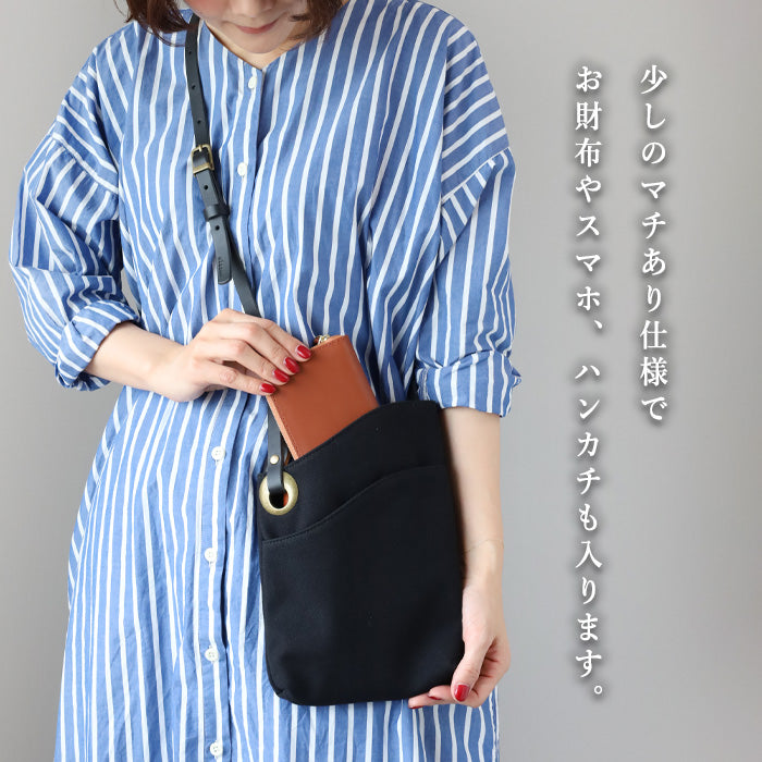 ulazan alter Asymmetric Water Repellent Canvas Pochette Black Women's Men's [U0211-BK] 