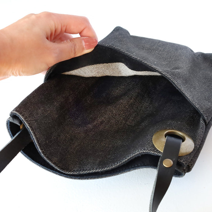 ulazan alter Asymmetric Denim Pochette Black Denim Women's Men's [U0211-DEN] 