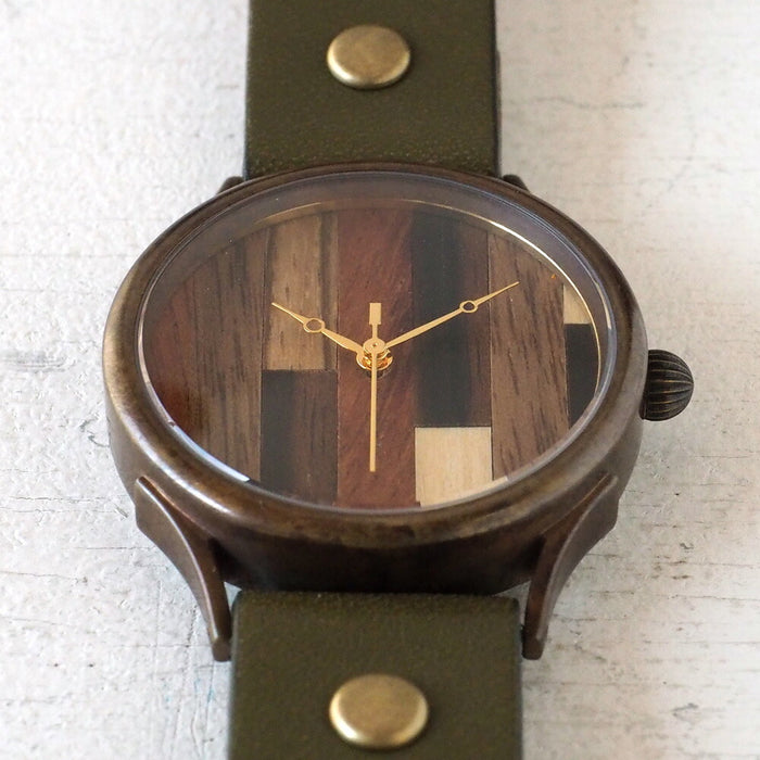 【文字盤の配置は作家におまかせ】vie（ヴィー） 手作り腕時計 “simple wood” 寄せ木文字盤 ランダムストライプ Lサイズ [WB-082L]